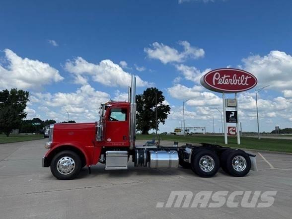 Peterbilt 389 Vilcēji