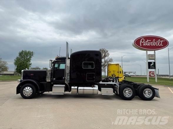 Peterbilt 389 Vilcēji