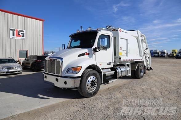Peterbilt 536 Atkritumu izvešanas transports