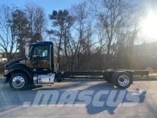 Peterbilt 536 Šasija ar kabīni