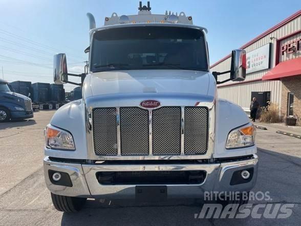 Peterbilt 537 Atkritumu izvešanas transports