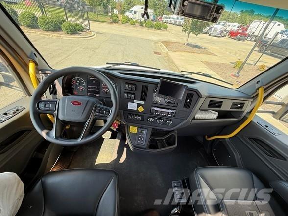 Peterbilt 537 Būvniecība- Citi