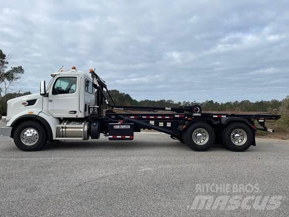 Peterbilt 567 Atkritumu izvešanas transports