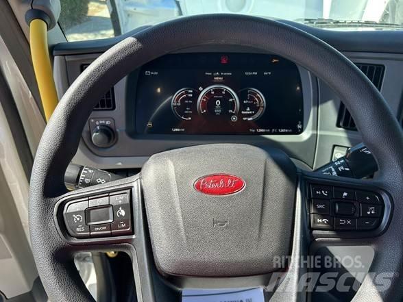 Peterbilt 567 Atkritumu izvešanas transports