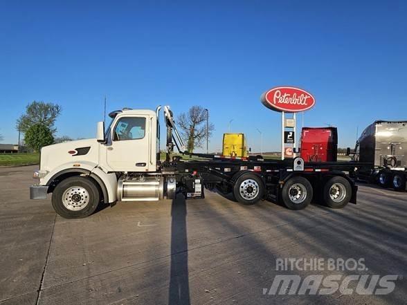 Peterbilt 567 Atkritumu izvešanas transports