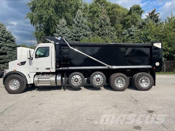 Peterbilt 567 Pašizgāzējs