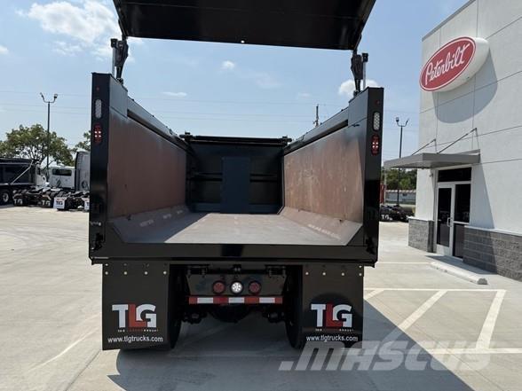 Peterbilt 567 Pašizgāzējs