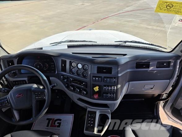 Peterbilt 567 Pašizgāzējs