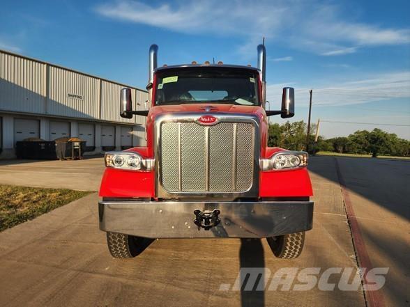 Peterbilt 567 Vilcēji