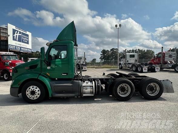 Peterbilt 579 Vilcēji