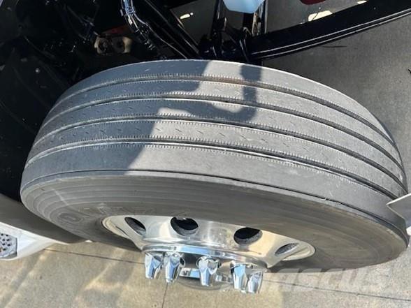 Peterbilt 579 Vilcēji