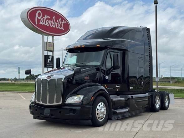 Peterbilt 579 Vilcēji