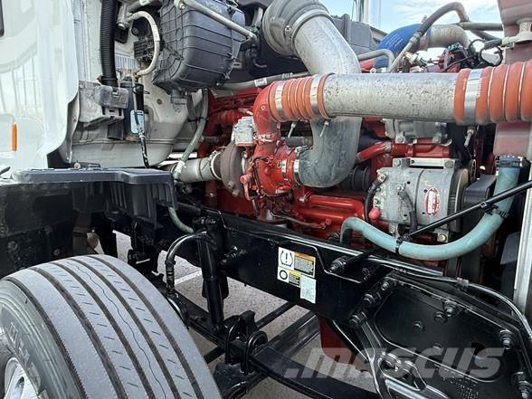 Peterbilt 579 Vilcēji