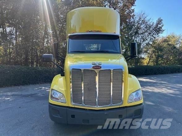 Peterbilt 579 Vilcēji