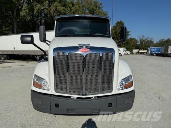Peterbilt 579 Vilcēji