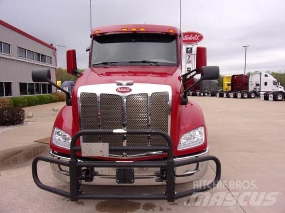 Peterbilt 579 Vilcēji