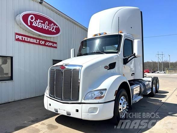 Peterbilt 579 Vilcēji