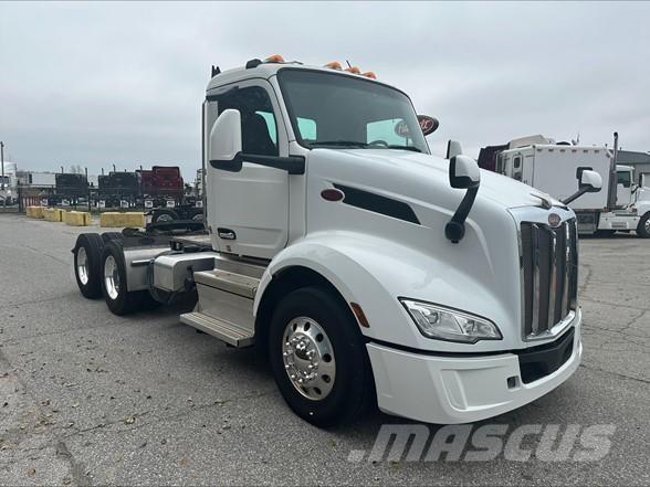 Peterbilt 579 Vilcēji