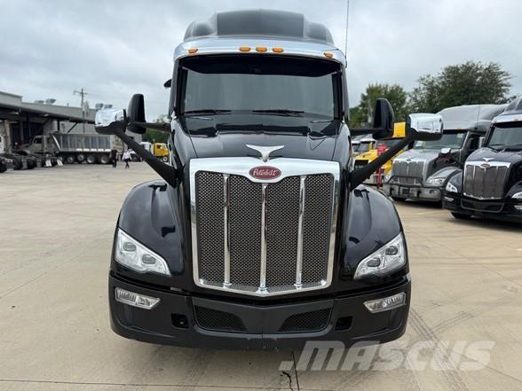 Peterbilt 579 Vilcēji