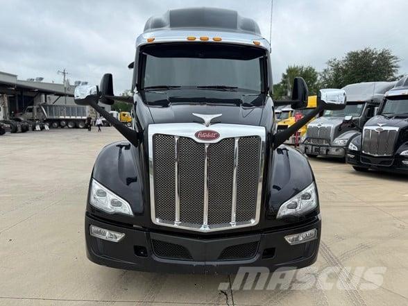 Peterbilt 579 Vilcēji