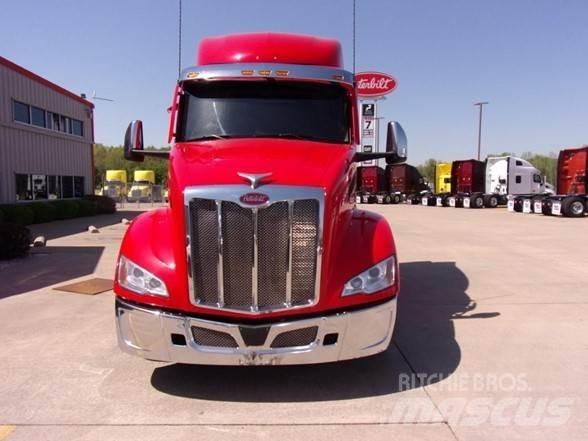 Peterbilt 579 Vilcēji