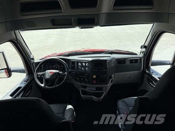 Peterbilt 579 Vilcēji