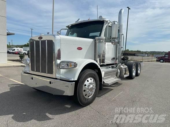 Peterbilt 589 Vilcēji