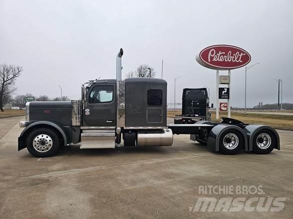 Peterbilt 589 Vilcēji