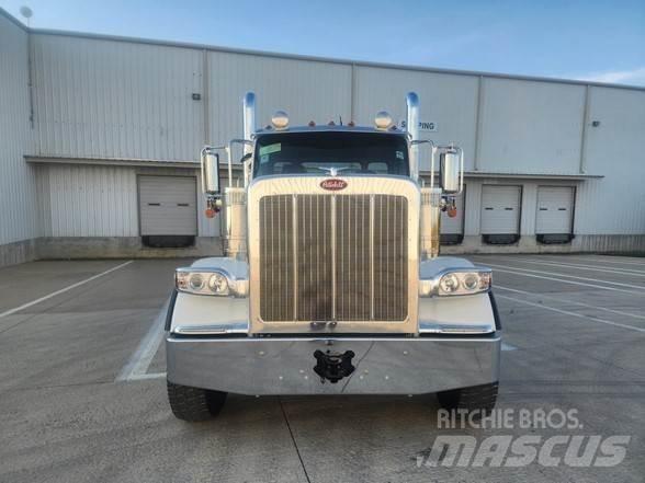 Peterbilt 589 Vilcēji