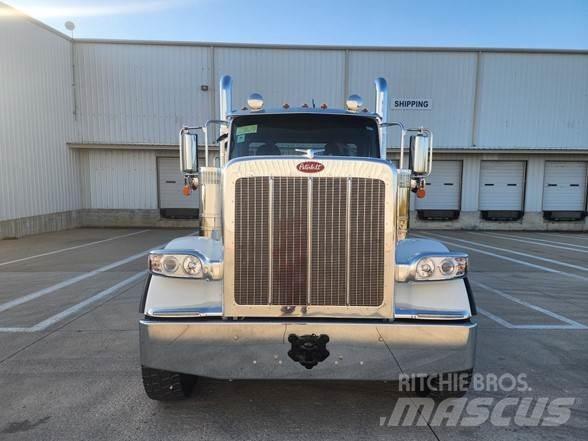 Peterbilt 589 Vilcēji