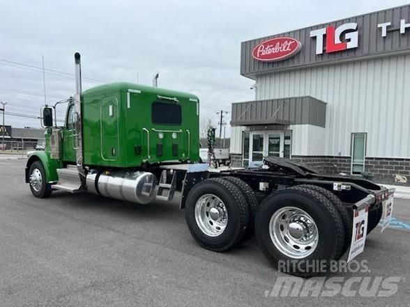 Peterbilt 589 Vilcēji