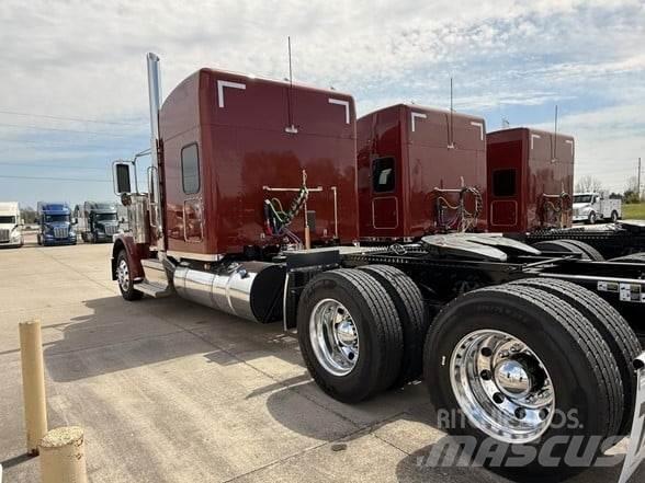 Peterbilt 589 Vilcēji
