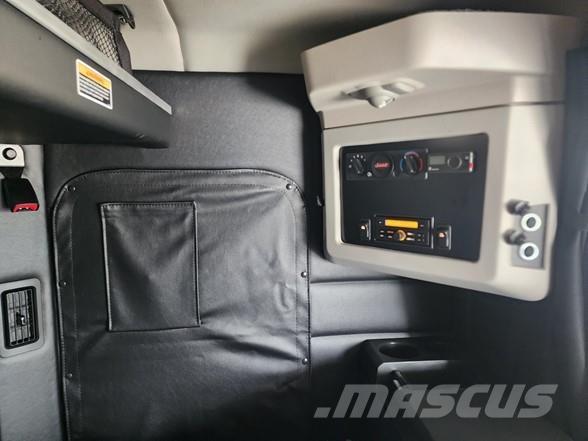 Peterbilt 589 Vilcēji