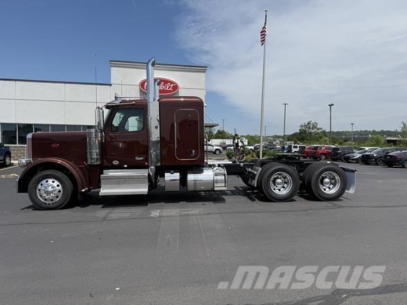 Peterbilt 589 Vilcēji