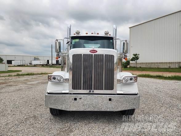 Peterbilt 589 Vilcēji