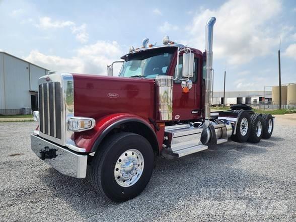 Peterbilt 589 Vilcēji