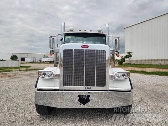 Peterbilt 589 Vilcēji