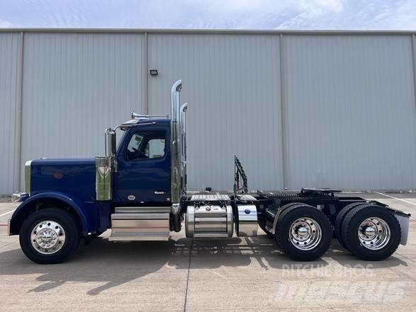 Peterbilt 589 Vilcēji