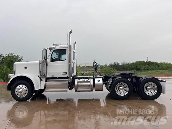 Peterbilt 589 Vilcēji