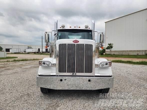 Peterbilt 589 Vilcēji