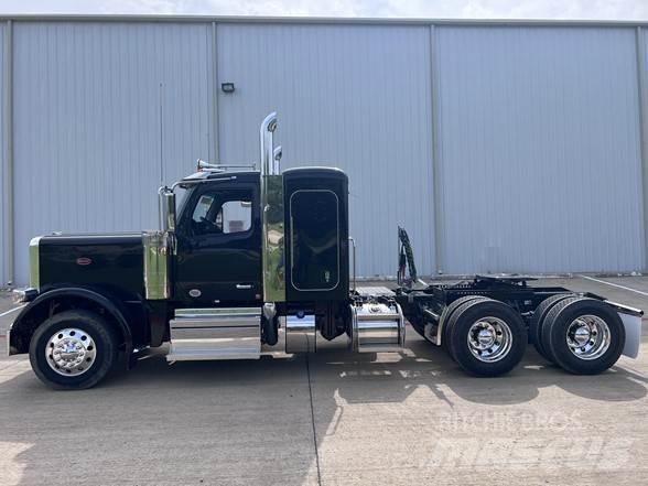 Peterbilt 589 Vilcēji