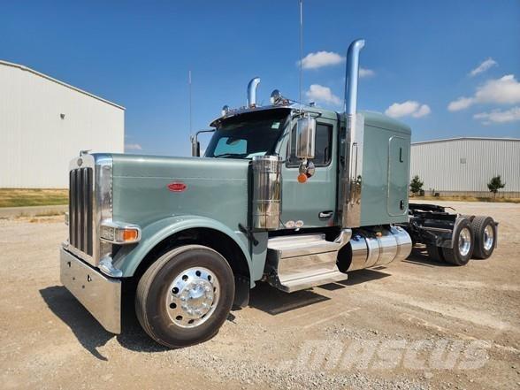 Peterbilt 589 Vilcēji