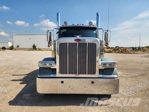 Peterbilt 589 Vilcēji
