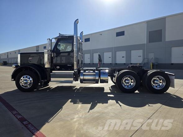 Peterbilt 589 Vilcēji