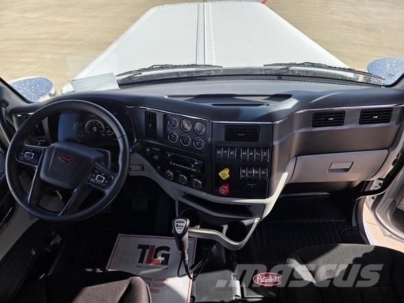 Peterbilt 589 Vilcēji