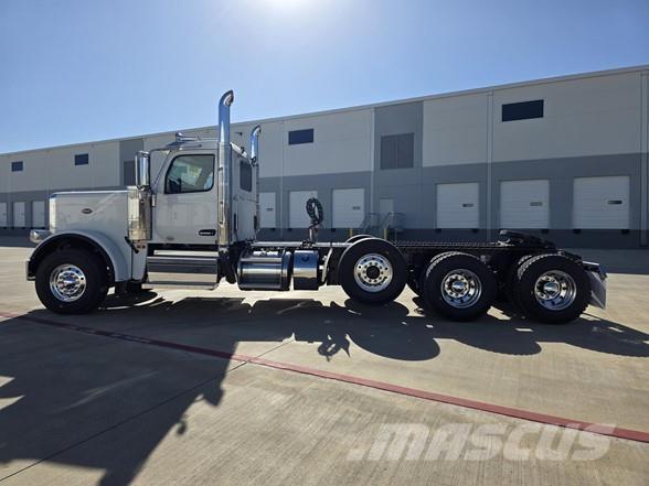 Peterbilt 589 Vilcēji