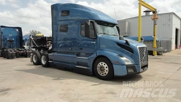 Volvo VNL64T760 Vilcēji