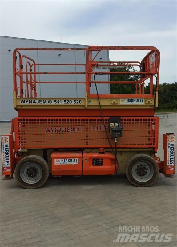 JLG 4069 Šķerveida pacēlāji