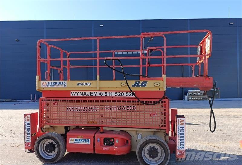 JLG 4069 Šķerveida pacēlāji