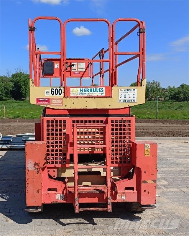 JLG 4069 Šķerveida pacēlāji